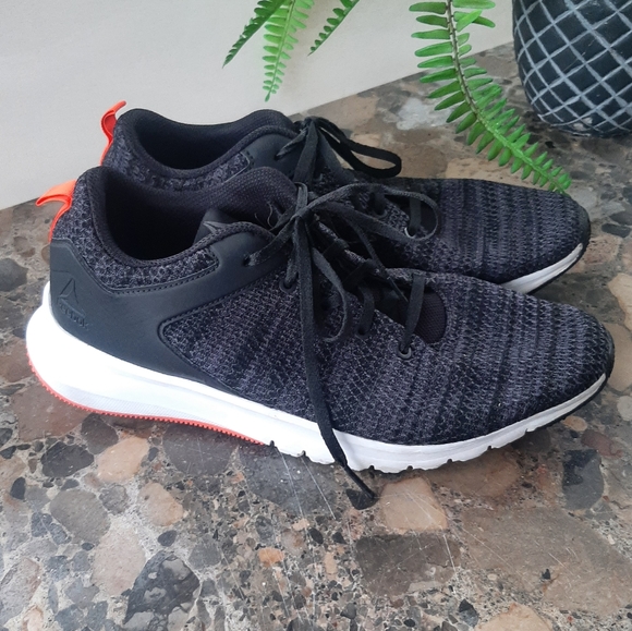 Reebok Mens Grayblack Training Sneakers 